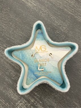 “New” MG STUDIO Seaside Mist Star-Shaped Candle in Blue and White